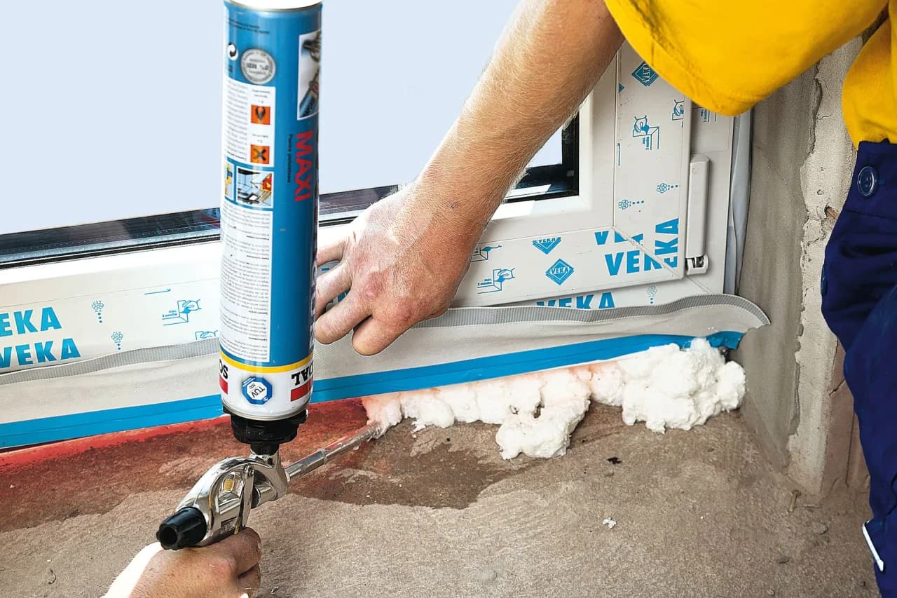 Jaki tynk na piankę montażową wybrać, aby uniknąć błędów i trwale zabezpieczyć powierzchnię?