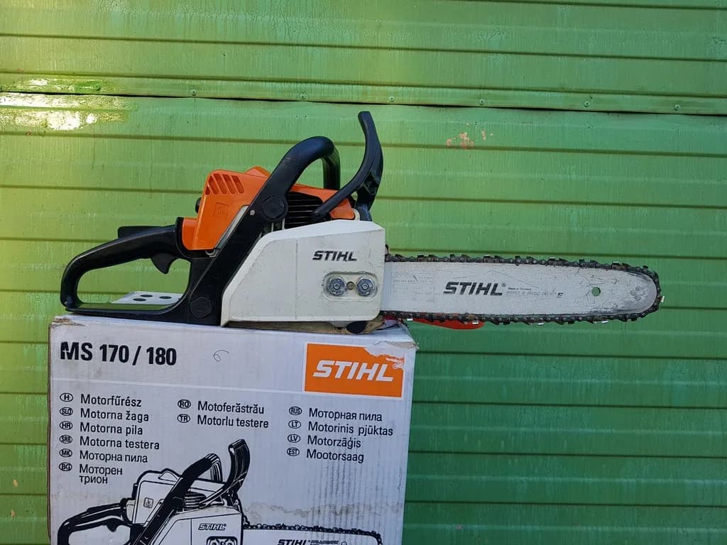 Jak łatwo sprawdzić rok produkcji pilarki Stihl i uniknąć błędów w identyfikacji