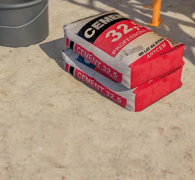 Cement 32.5 R - co to znaczy i jak wpływa na budownictwo?