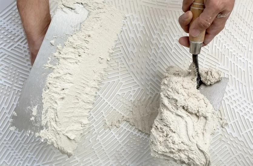 Jak zrobić zaprawę gipsową - proste kroki i najczęstsze błędy